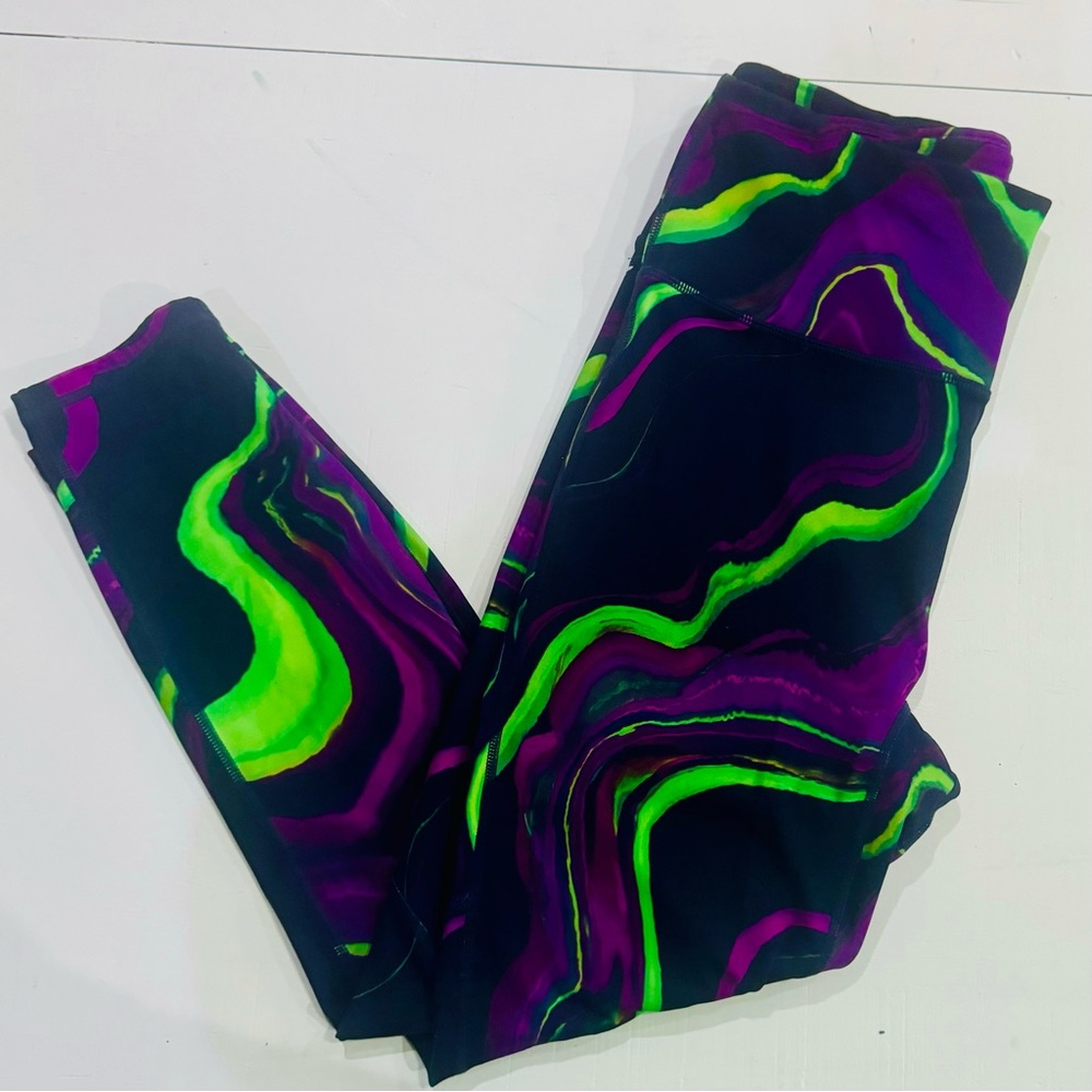 Fabletics 3 pc set - Picture 5 of 11